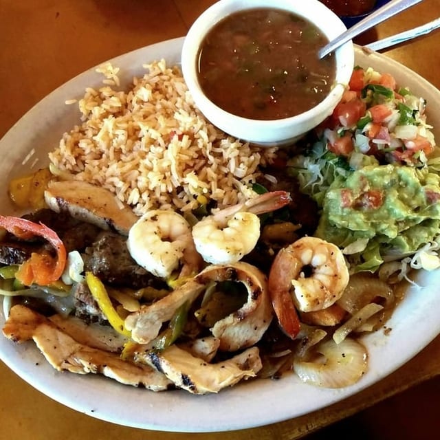 Trio Fajitas.