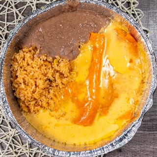 Chile Con Queso Enchilada Plate